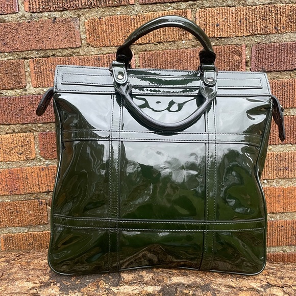 Be & D Handbags - Be & D patent leather Twiggy Tote in Hunter Green